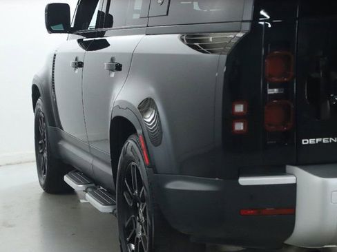 Certified 2023 Land Rover Defender 130 SE AWD/4WD image 6