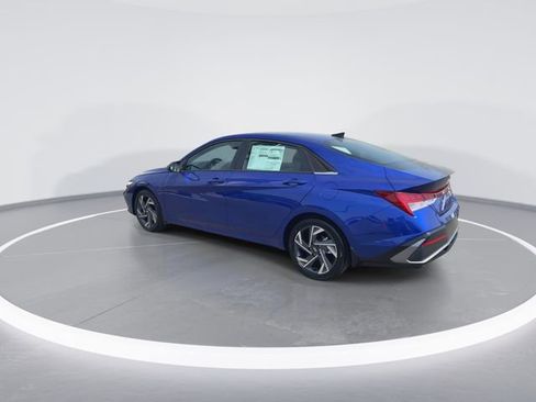 New 2026 Hyundai Elantra Limited FWD image 6
