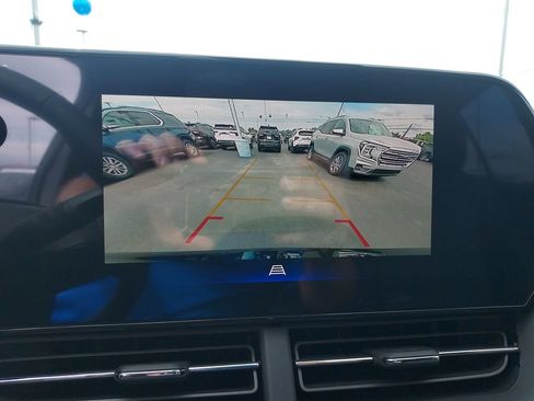 New 2026 Chevrolet Trax LT w/ Driver Confidence Package FWD image 22