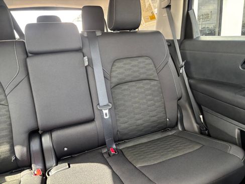 Used 2026 Nissan Pathfinder SV FWD image 40