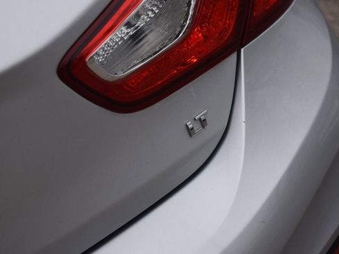 Used 2017 Chevrolet Cruze LT w/ Convenience Package image 12