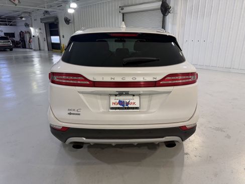 Used 2019 Lincoln MKC Premiere FWD image 4