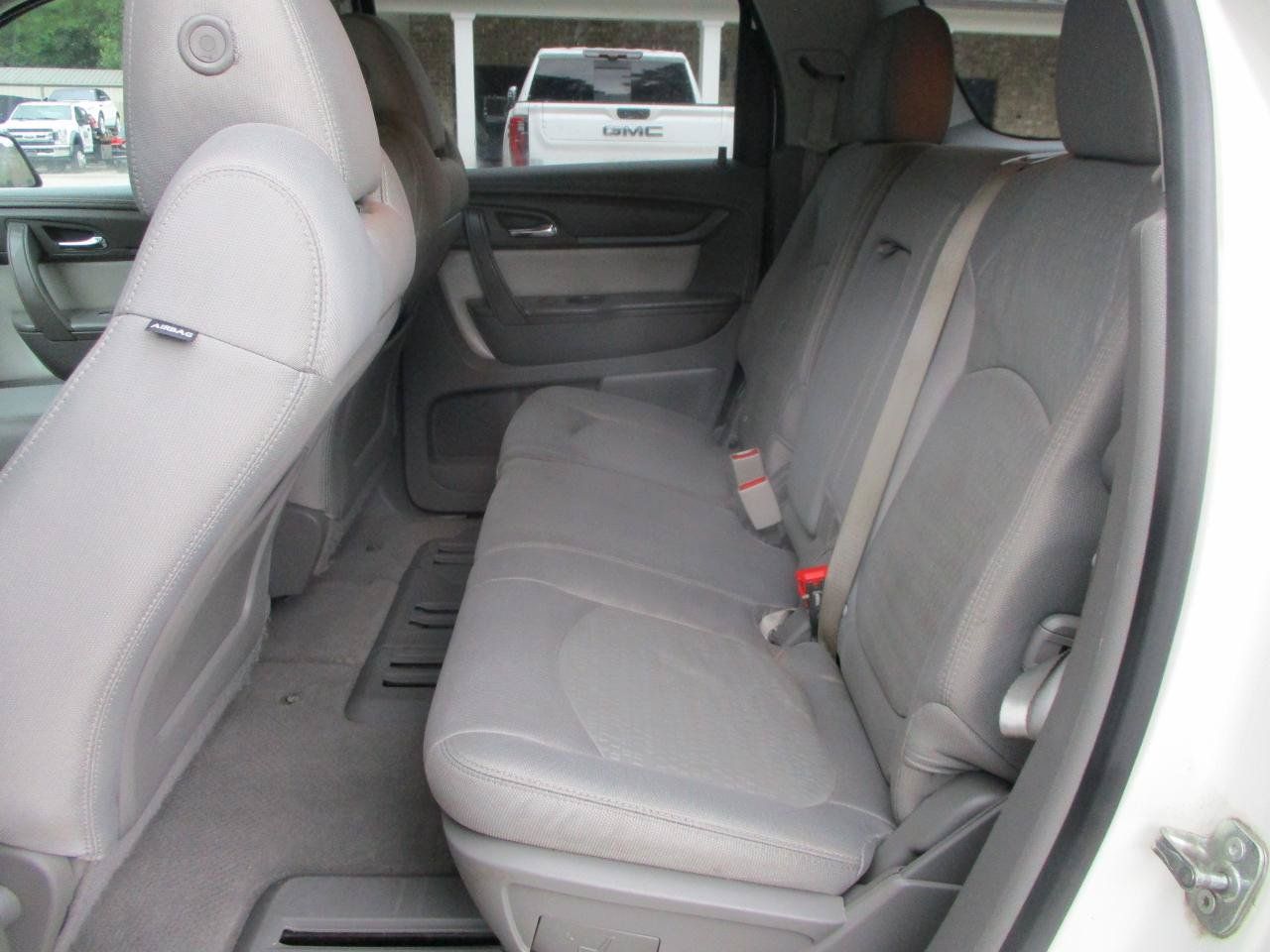 Used 2015 GMC Acadia SLE FWD image 13