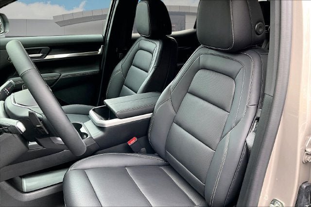 New 2027 GMC Terrain Elevation w/ Elevation Premium Package AWD/4WD image 10