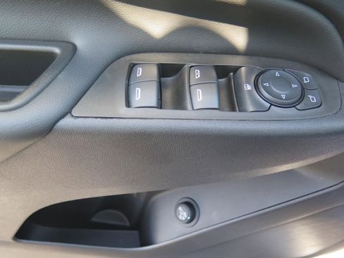 Used 2024 Chevrolet Equinox LT image 11