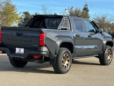 Certified 2024 Toyota Tacoma Trailhunter image 4