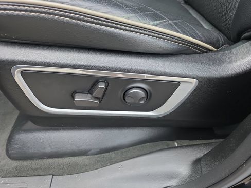 Used 2023 RAM 1500 Laramie AWD/4WD image 28