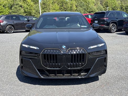 New 2026 BMW 760i xDrive w/ Executive Package AWD/4WD image 2