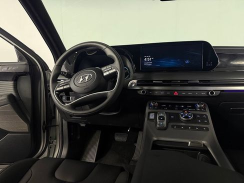 Used 2025 Hyundai Palisade Calligraphy AWD/4WD image 16