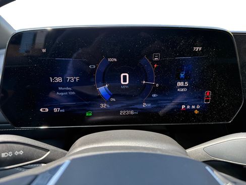 Used 2024 Chevrolet Blazer EV LT AWD/4WD image 11