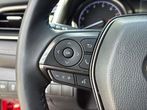 Used 2023 Toyota Camry SE image 21