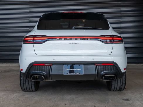Certified 2024 Porsche Macan AWD/4WD image 6
