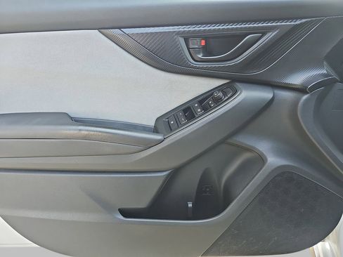 Used 2018 Subaru Crosstrek 2.0i AWD/4WD image 31