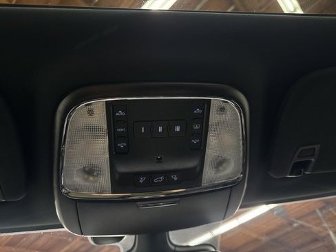 Used 2020 Jeep Grand Cherokee Limited X image 20