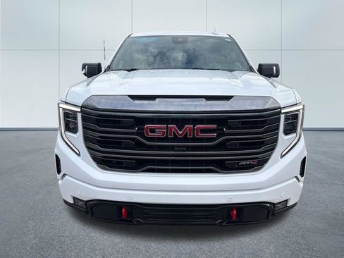 Used 2024 GMC Sierra 1500 AT4 w/ AT4 Preferred Package AWD/4WD image 6