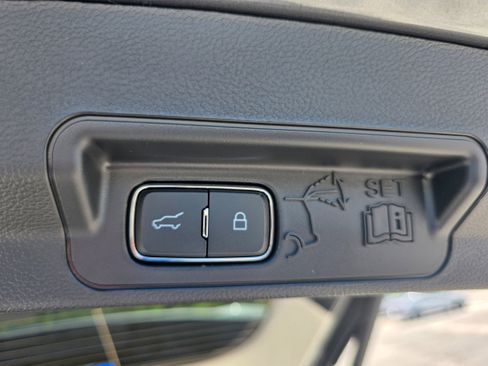 New 2026 Ford Explorer Active w/ Active Comfort Package image 15