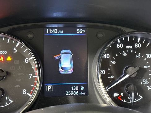 Used 2022 Nissan Rogue Sport SV w/ Technology Package image 18