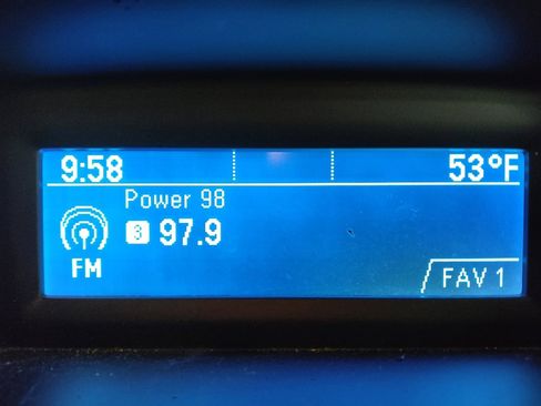 Used 2014 Chevrolet Cruze LT image 25