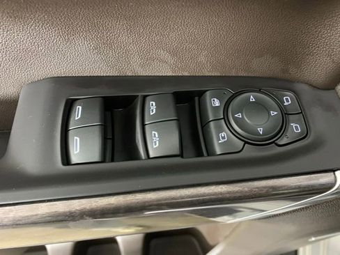 Used 2021 Chevrolet Silverado 1500 LTZ w/ LTZ Convenience Package II image 29
