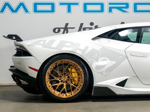Used 2015 Lamborghini Huracan LP 610-4 image 40