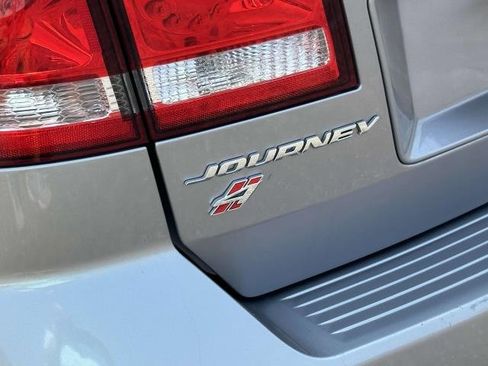 Used 2019 Dodge Journey GT w/ Driver Convenience Group image 10