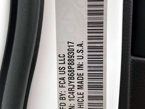 Used 2023 Jeep Grand Cherokee 4WD 4xe w/ Luxury Tech Group II image 18