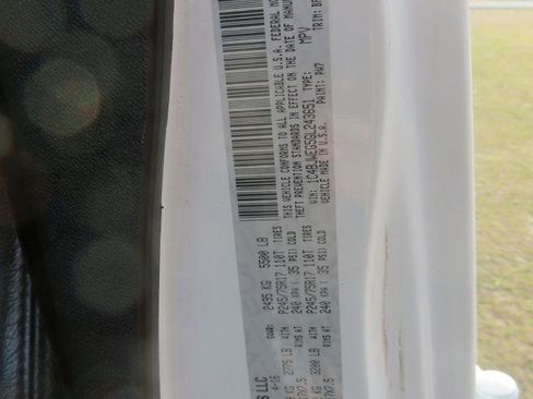 Used 2016 Jeep Wrangler Unlimited Sahara image 24