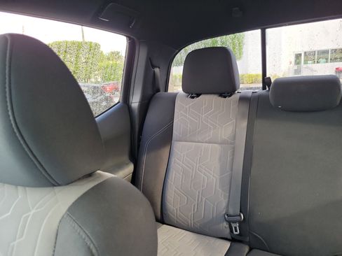 Used 2022 Toyota Tacoma TRD Off-Road AWD/4WD image 20
