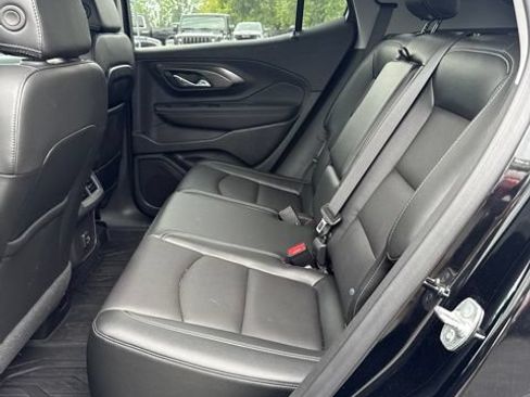 Used 2024 GMC Terrain SLT w/ Elevation Edition FWD image 18