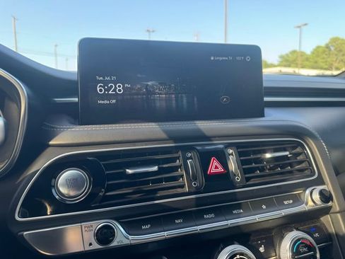 Used 2023 Genesis G70 2.0T AWD/4WD image 16