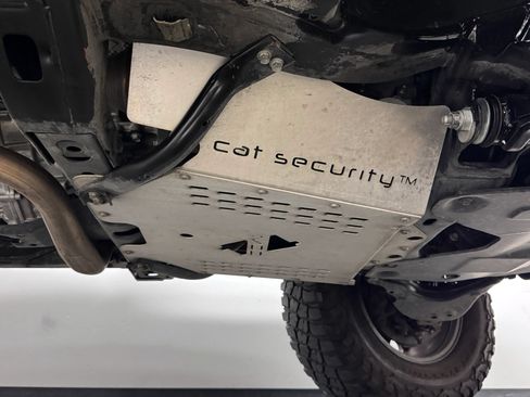Used 2021 Toyota Tacoma TRD Off-Road AWD/4WD image 20