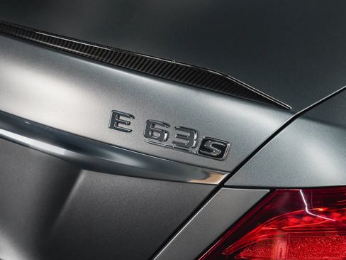 Used 2019 Mercedes-Benz E 63 AMG S image 22