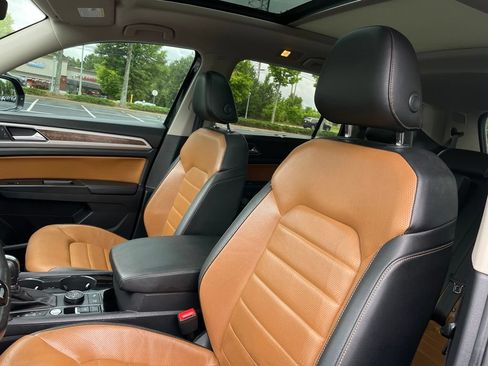 Used 2019 Volkswagen Atlas SEL Premium AWD/4WD image 25