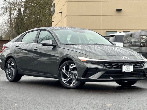 New 2026 Hyundai Elantra Limited image 2