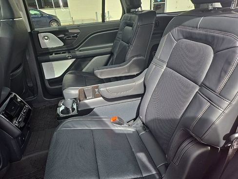 Used 2025 Lincoln Aviator Reserve w/ Equipment Group 201A image 25