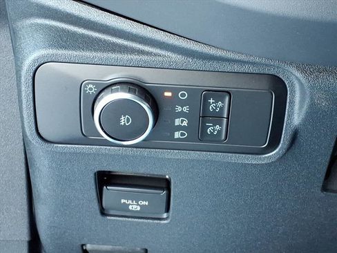 Used 2025 Ford Bronco Badlands image 17