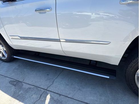 Used 2018 Cadillac Escalade Premium Luxury AWD/4WD image 49
