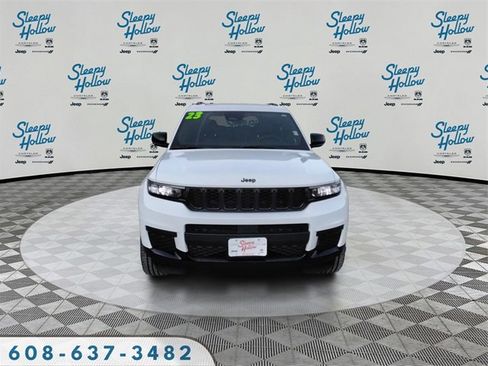 Used 2023 Jeep Grand Cherokee L Laredo image 2