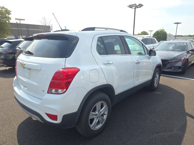 Used 2020 Chevrolet Trax LT w/ LT Convenience Package AWD/4WD image 4