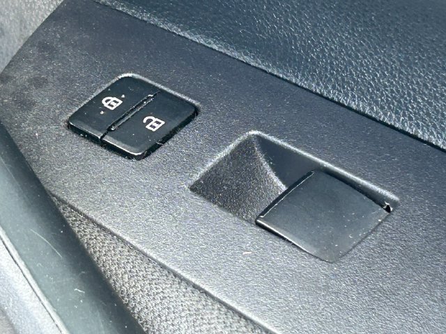 Used 2024 Toyota Corolla LE FWD image 31