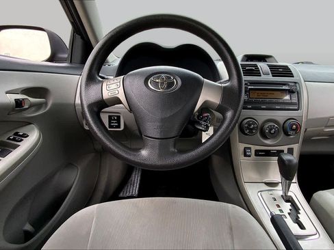 Used 2012 Toyota Corolla LE FWD image 6