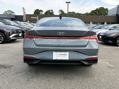 Used 2023 Hyundai Elantra SEL w/ Convenience Package FWD image 6