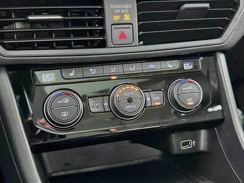 Used 2019 Volkswagen Jetta SE FWD image 15
