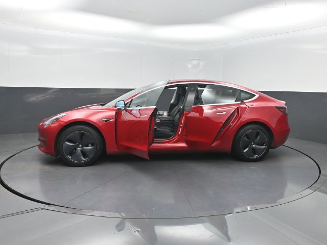 Used 2020 Tesla Model 3 Standard Range RWD image 27