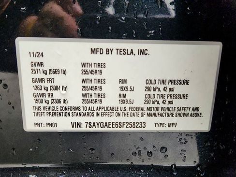 Used 2025 Tesla Model Y Long Range image 23