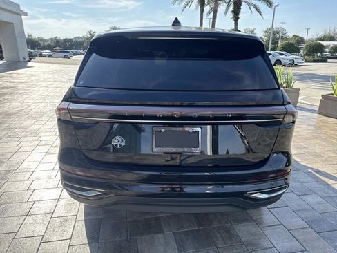 Certified 2025 Lincoln Nautilus Premier image 3