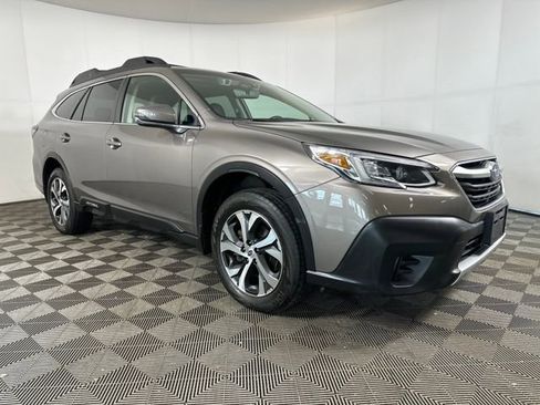 Used 2022 Subaru Outback Limited XT image 2
