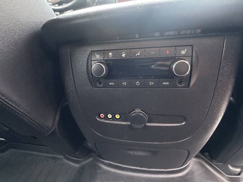 Used 2013 Chevrolet Suburban LTZ AWD/4WD image 34