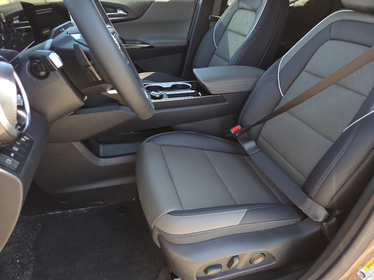 New 2027 Chevrolet Equinox LT w/ Convenience Package II AWD/4WD image 30