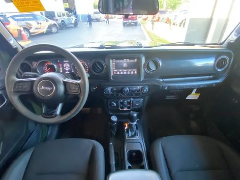 Used 2023 Jeep Wrangler Unlimited Sport AWD/4WD image 15